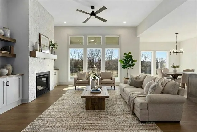 $650,000 | 13541 Northeast 114th Place, Kearney, MO 64060