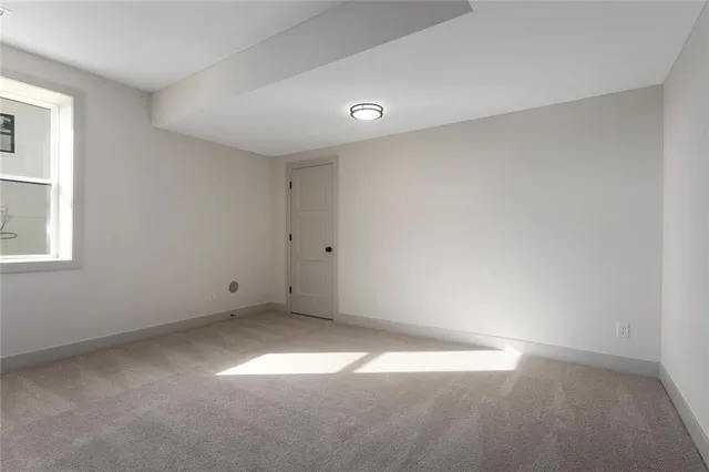 $640,000 | 13541 Northeast 114th Place, Kearney, MO 64060