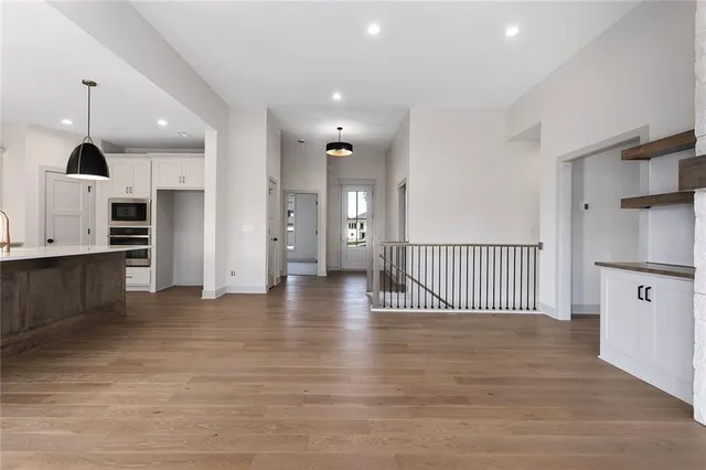 $650,000 | 13541 Northeast 114th Place, Kearney, MO 64060