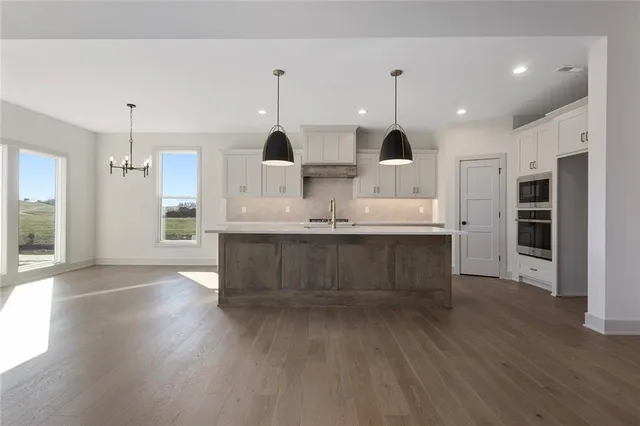 $640,000 | 13541 Northeast 114th Place, Kearney, MO 64060