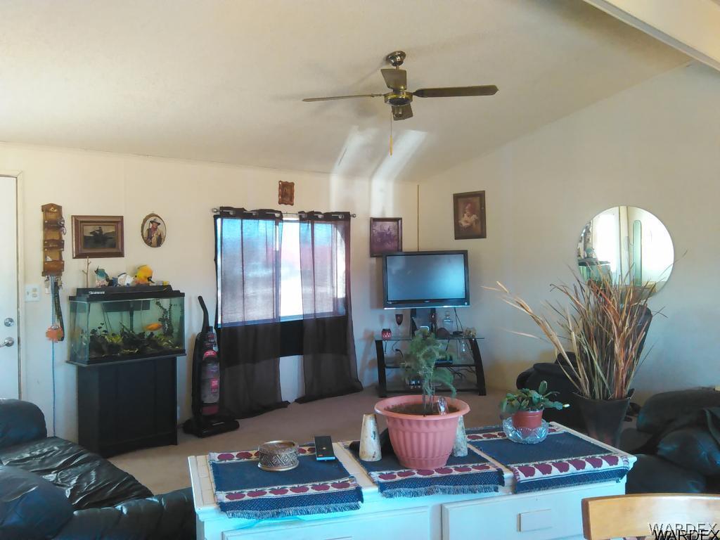 3776 Maverick Road Golden Valley, AZ 86413 - Photo 3 of 18