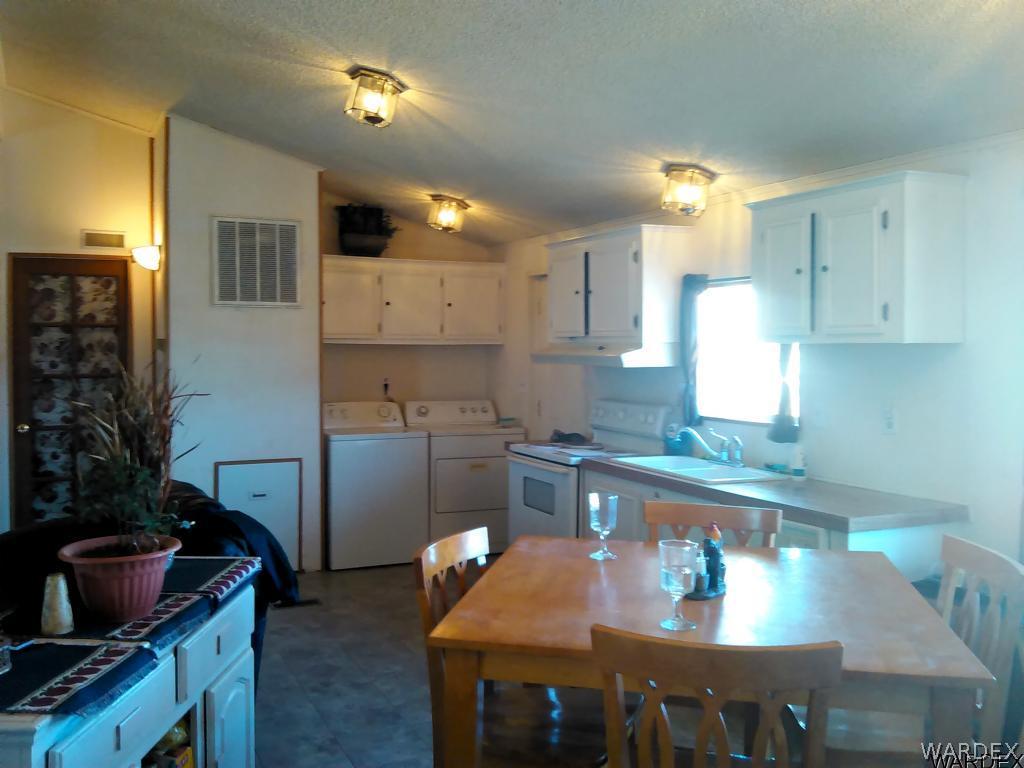 3776 Maverick Road Golden Valley, AZ 86413 - Photo 4 of 18