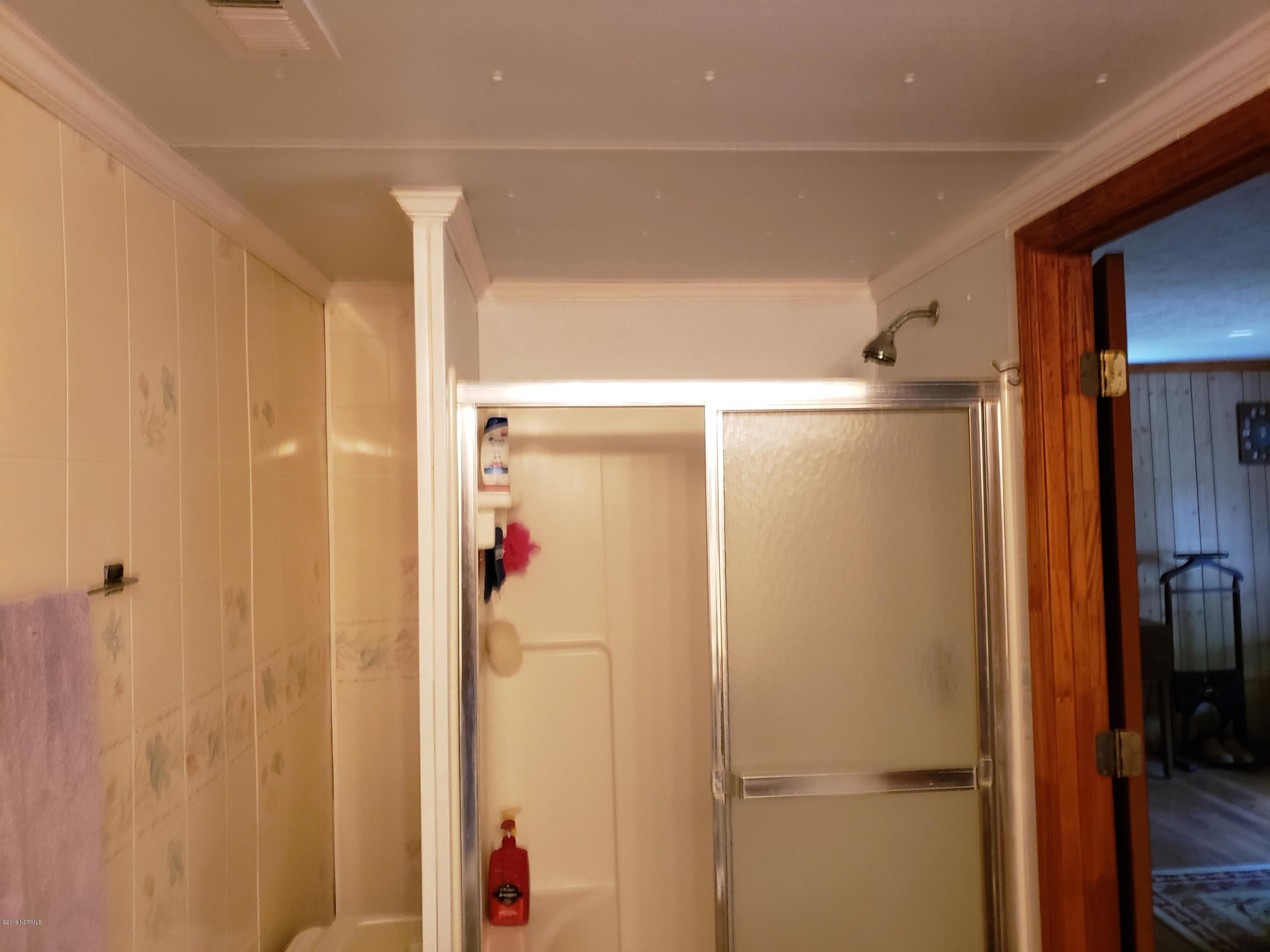 1305 Beulah Road Scranton, NC 27875 - Photo 16 of 29 015master bath