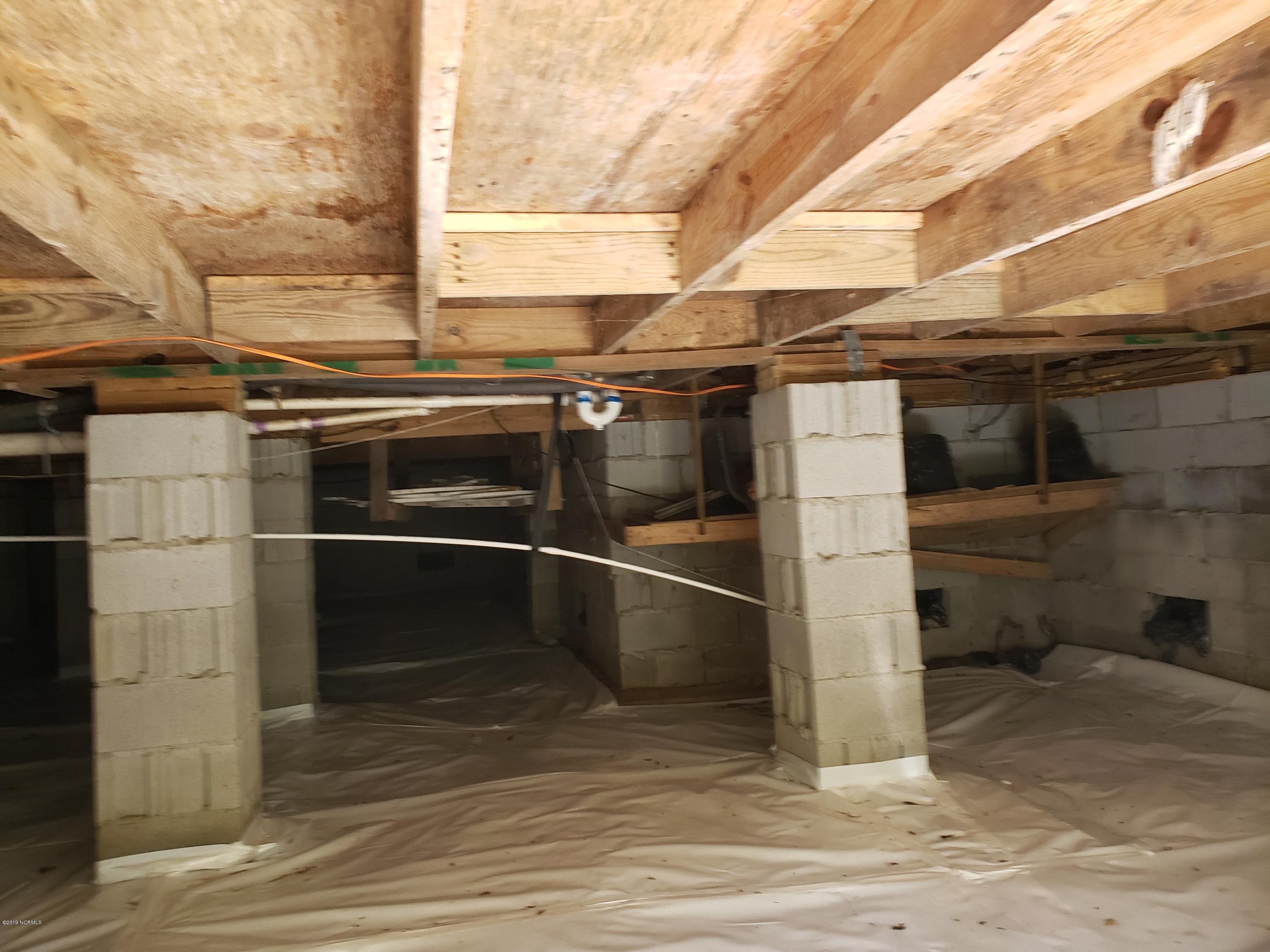 1305 Beulah Road Scranton, NC 27875 - Photo 24 of 29 029crawlspace