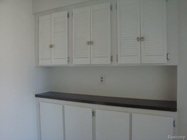 29141 Hayes Road, Unit 31 Warren, MI 48088 - Photo 5 of 10 DINING ROOM