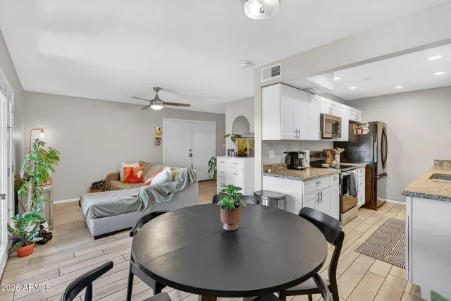 $215,000 | 6017 West Golden Lane, Glendale, AZ 85302