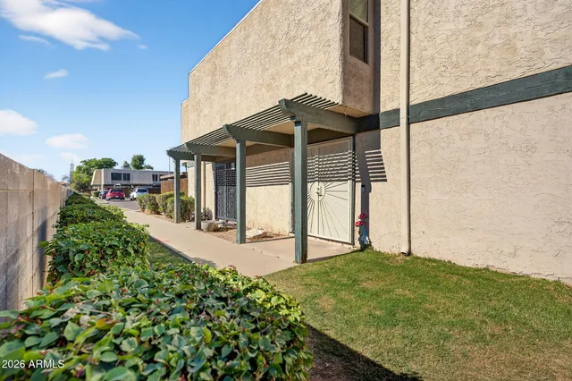 $215,000 | 6017 West Golden Lane, Glendale, AZ 85302