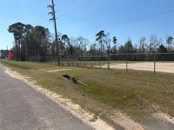 $699,000 | 1651 Highway 59, Cleveland, TX 77328