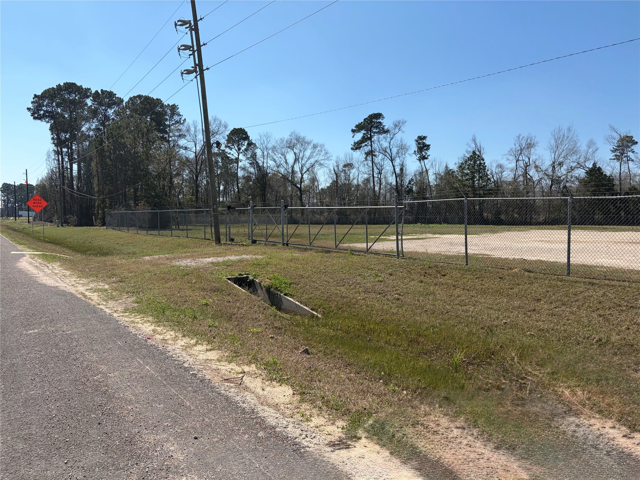 1651 Highway 59 Cleveland, TX 77328 - Photo 8 of 9 a view of a park