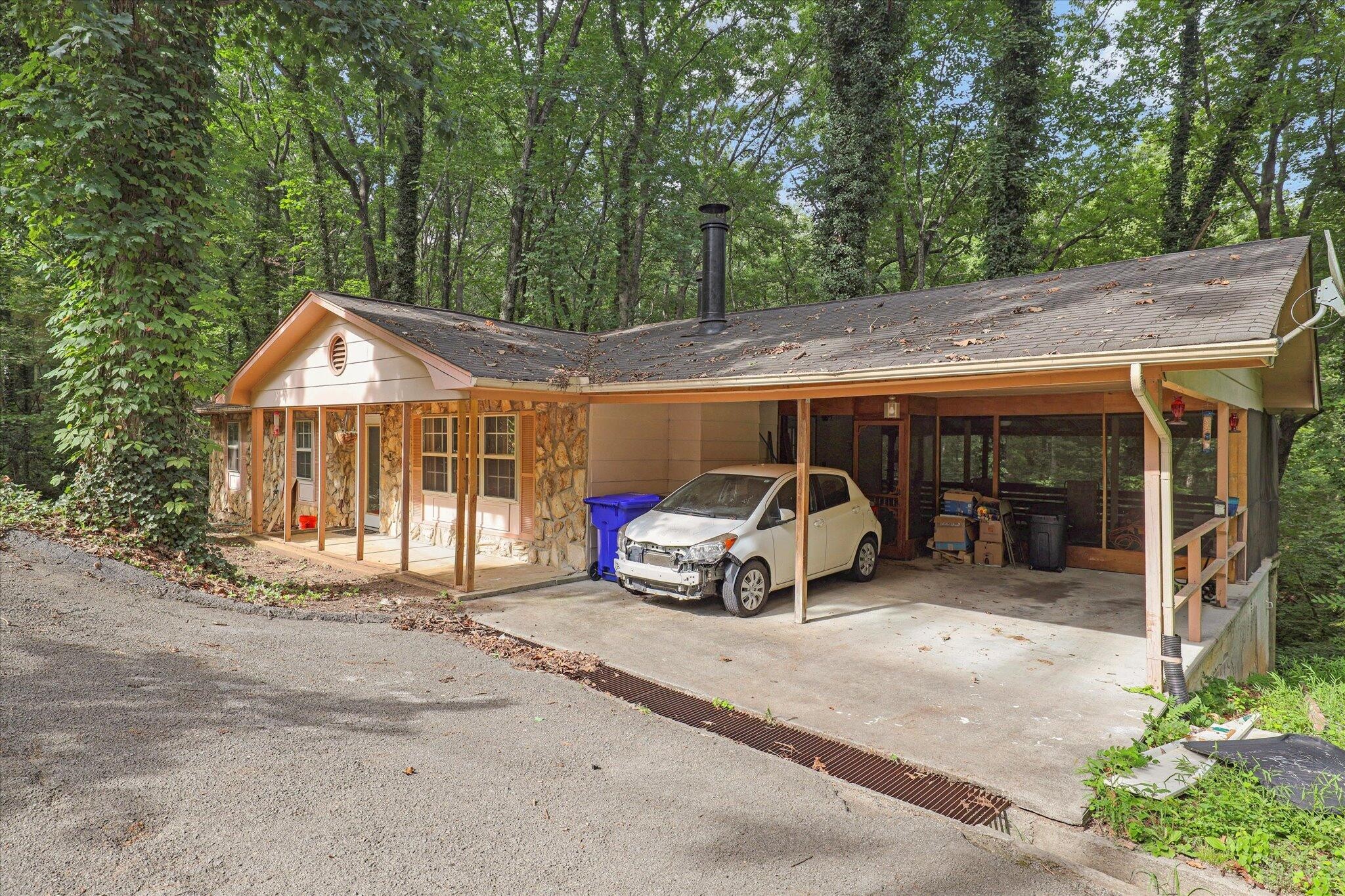 111 Wood Ridge Lane Oak Ridge, TN 37830 - Photo 1 of 27 Gallery Image 1