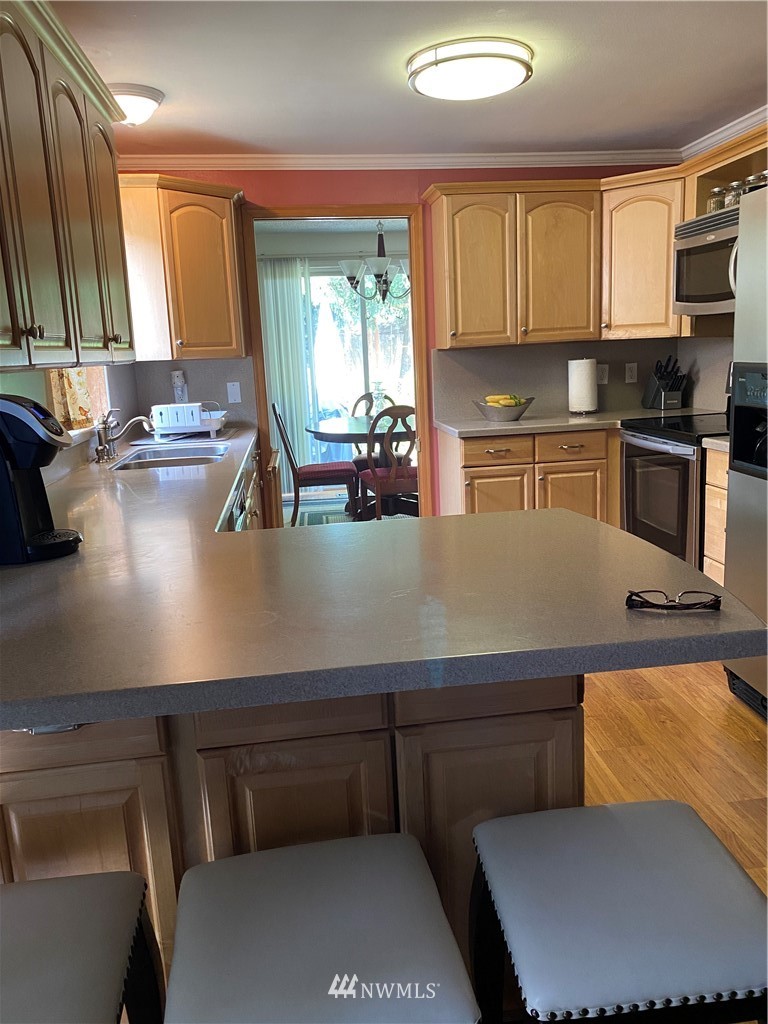 18431 129th Place Southeast Renton, WA 98058 - Photo 5 of 13 Gallery Image 5