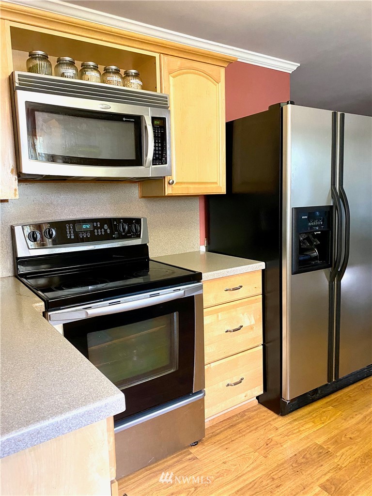 18431 129th Place Southeast Renton, WA 98058 - Photo 6 of 13 Gallery Image 6