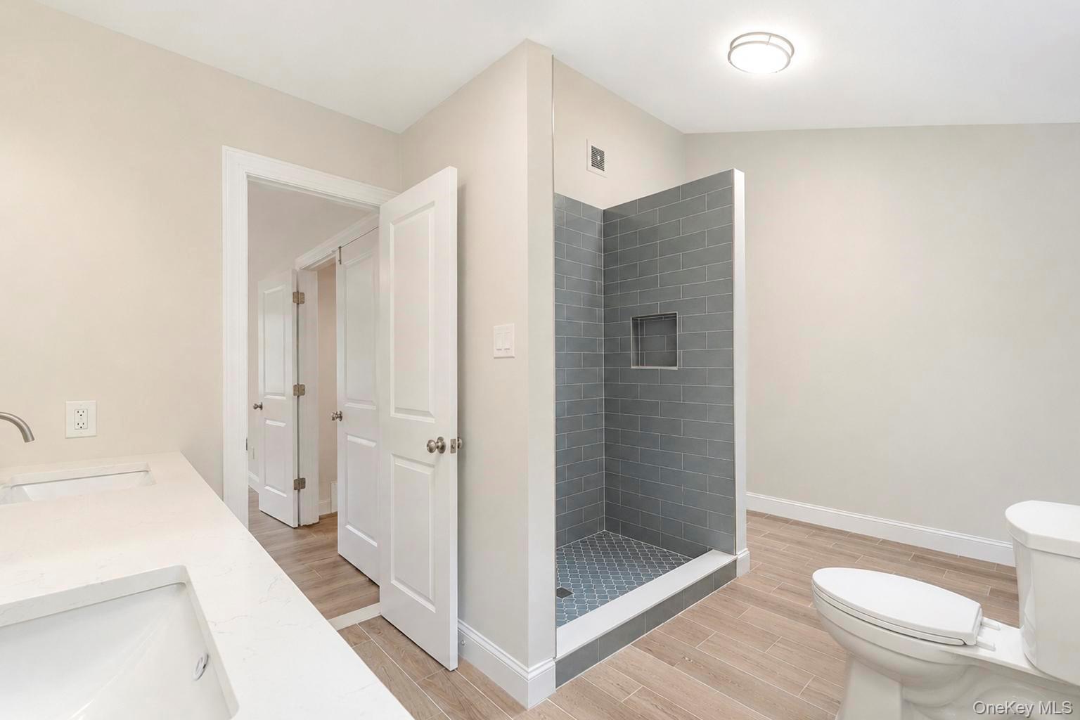 11 Bates Lane Ridge, NY 11961 - Photo 22 of 38 Gallery Image 22