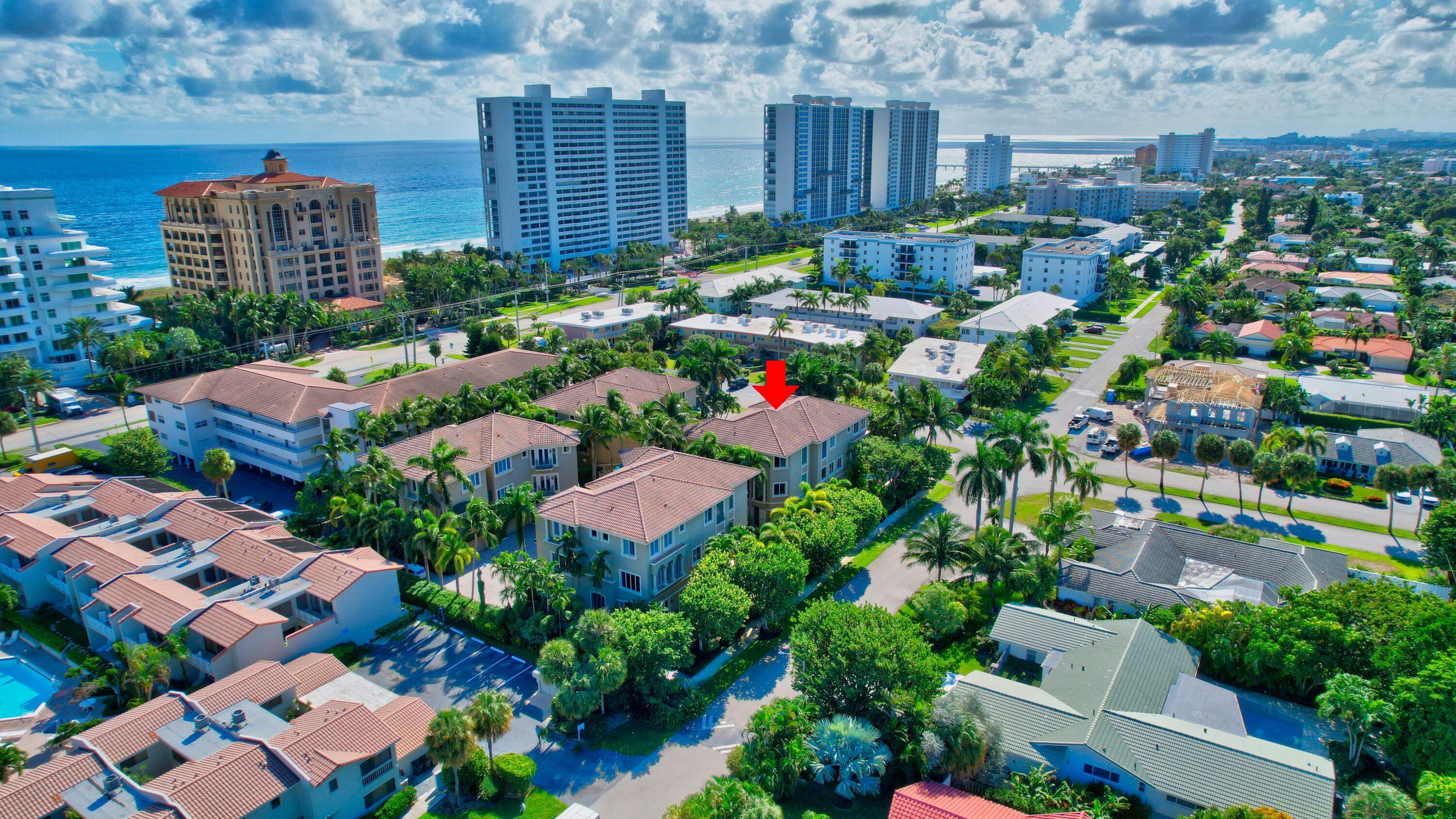 921 Osceola Drive, Unit 4 Boca Raton, FL 33432 - Photo 44 of 46 an aerial view of multiple house