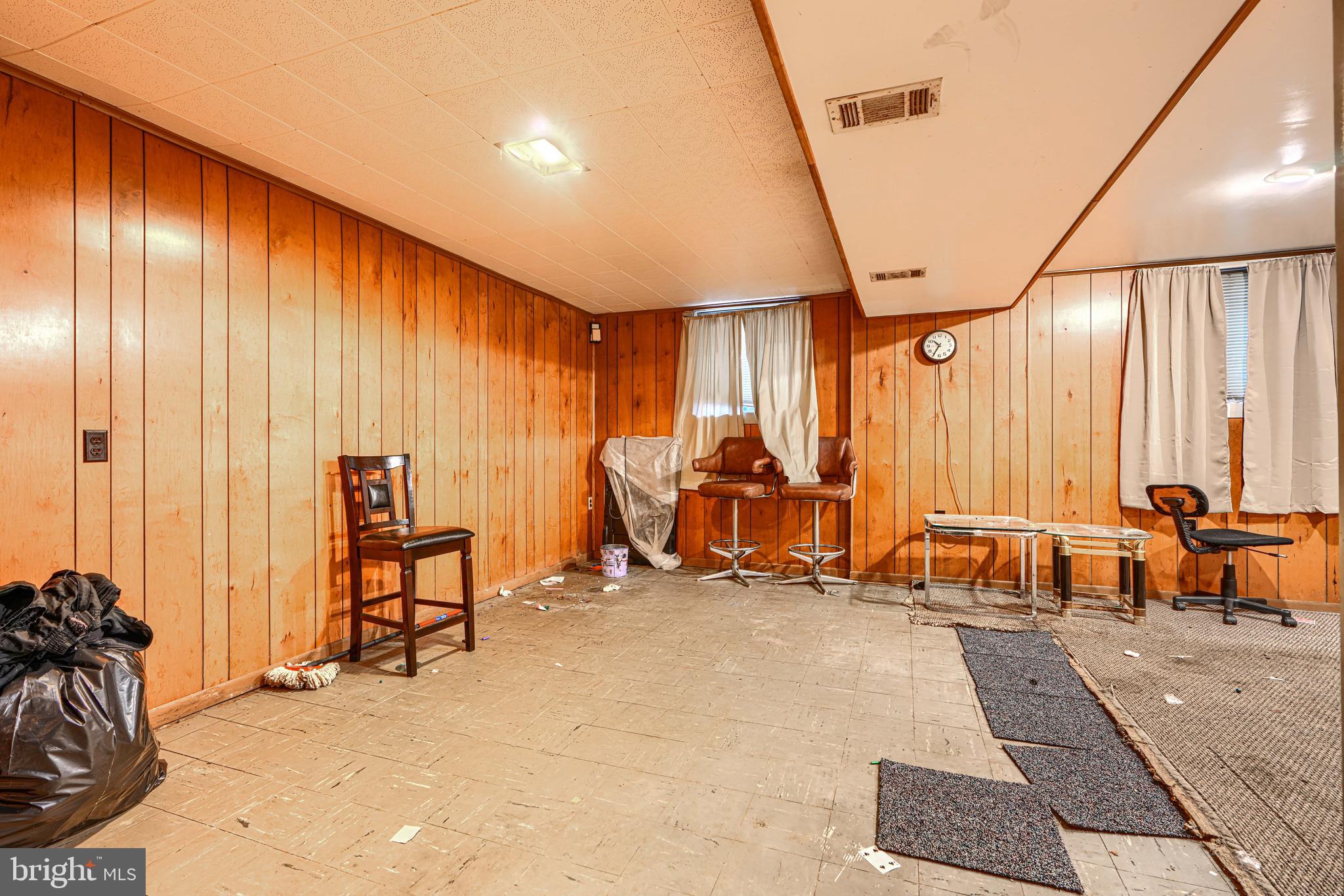 6908 Drylog Street Capitol Heights, MD 20743 - Photo 22 of 38 a view of a room with gym equipment