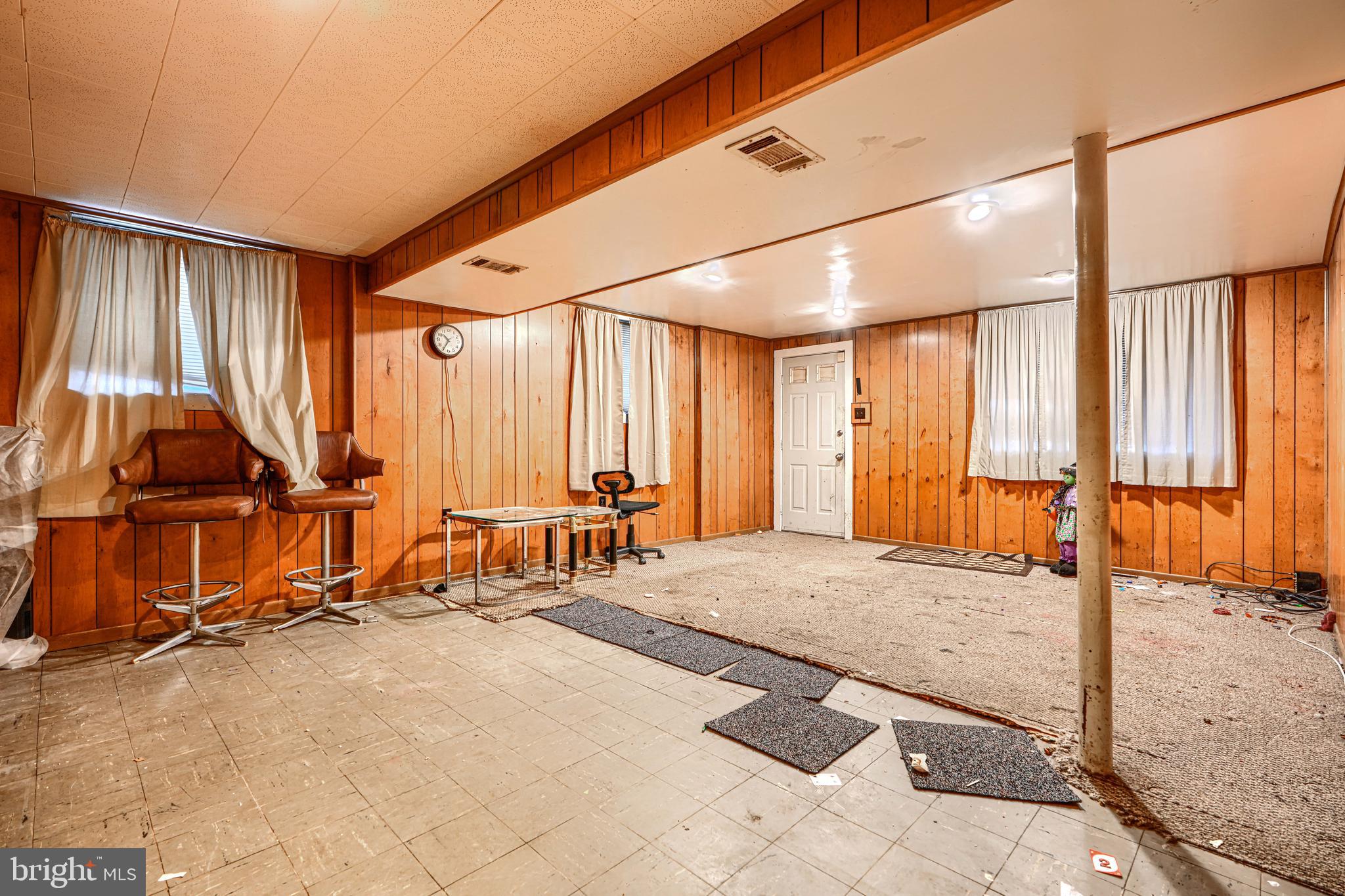 6908 Drylog Street Capitol Heights, MD 20743 - Photo 23 of 38 a view of a room with gym equipment