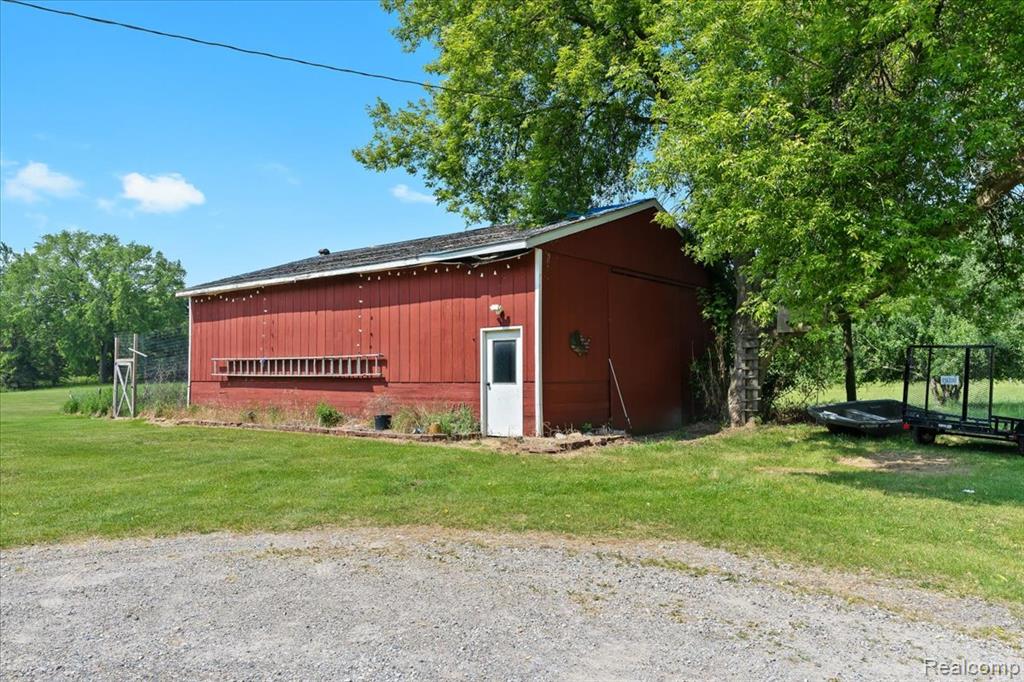 3757 Chase Lake Road Howell, MI 48855 - Photo 37 of 46