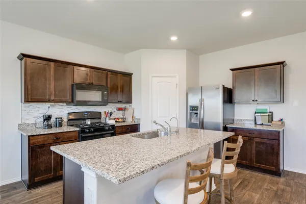 $1,800 | 216 Skipping Stone Lane, San Marcos, TX 78666