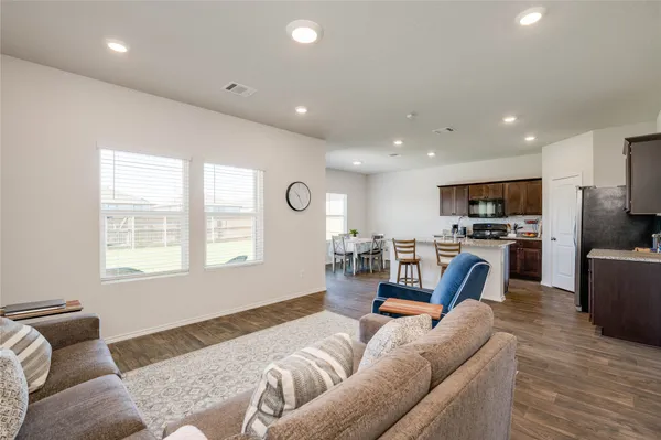 $1,800 | 216 Skipping Stone Lane, San Marcos, TX 78666