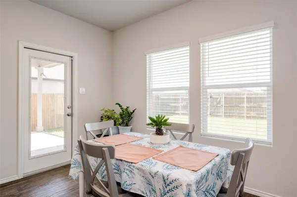 $1,800 | 216 Skipping Stone Lane, San Marcos, TX 78666