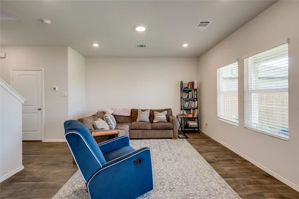 $1,800 | 216 Skipping Stone Lane, San Marcos, TX 78666