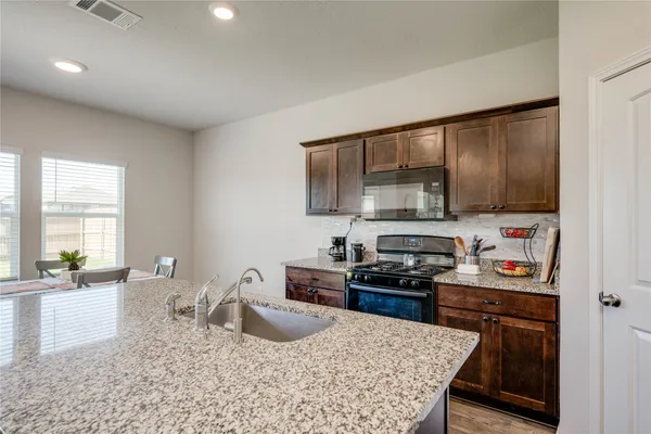 $1,800 | 216 Skipping Stone Lane, San Marcos, TX 78666