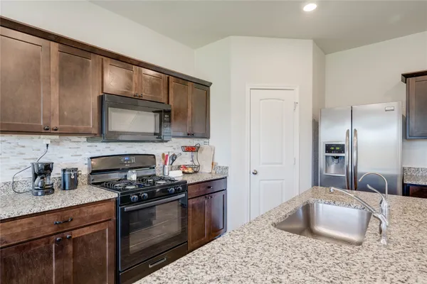 $1,800 | 216 Skipping Stone Lane, San Marcos, TX 78666