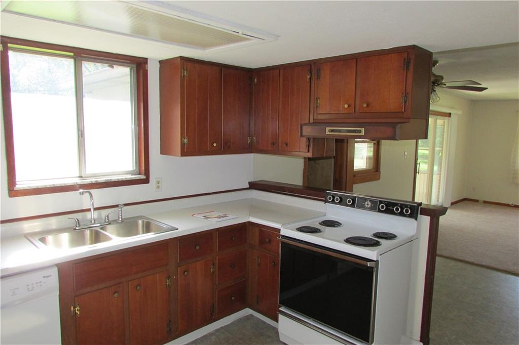 405 West Thompson Road Indianapolis, IN 46217 - Photo 14 of 24 Gallery Image 14