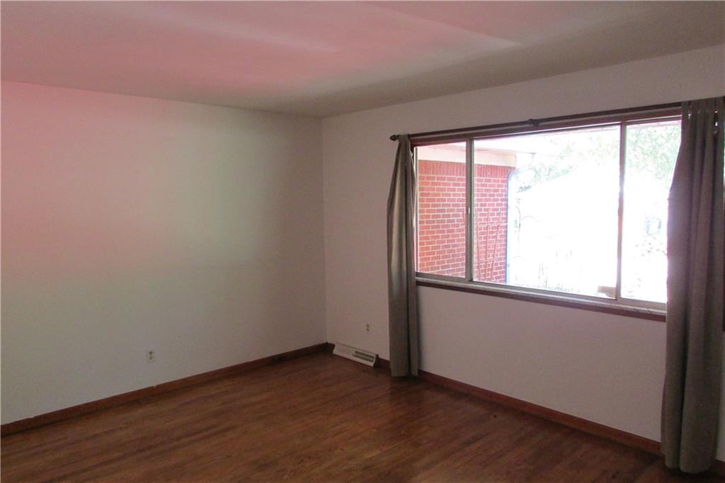 405 West Thompson Road Indianapolis, IN 46217 - Photo 4 of 24 Gallery Image 4