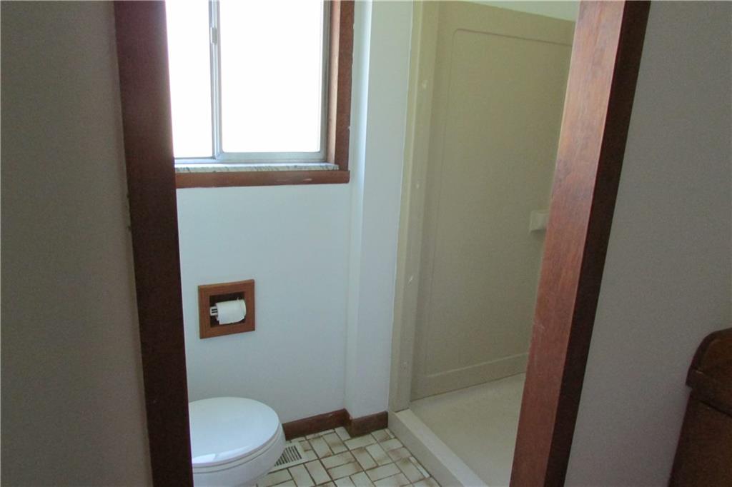 405 West Thompson Road Indianapolis, IN 46217 - Photo 9 of 24 Gallery Image 9