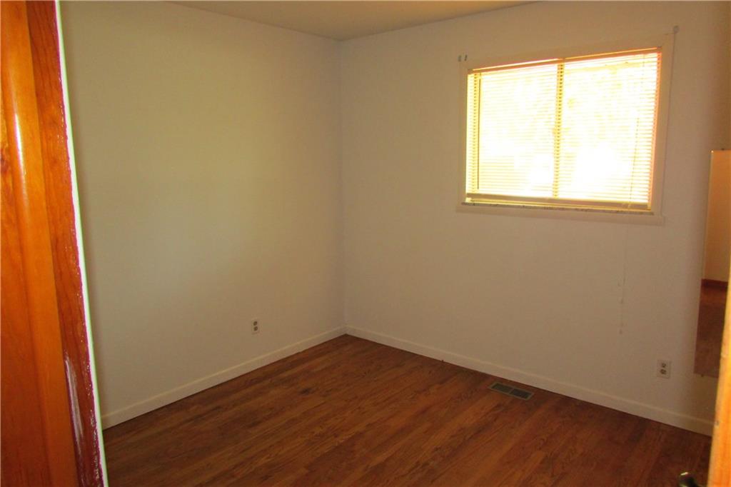 405 West Thompson Road Indianapolis, IN 46217 - Photo 10 of 24 Gallery Image 10