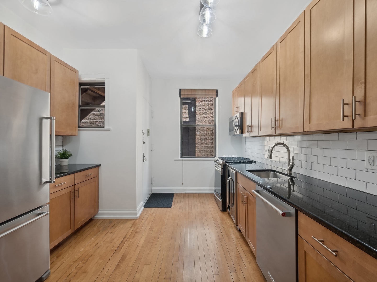 720 West Sheridan Road, Unit 1S Chicago, IL 60613 - Photo 9 of 17