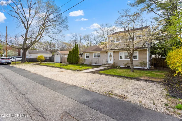 $525,000 | 49 Burlington Drive, Brick, NJ 08723