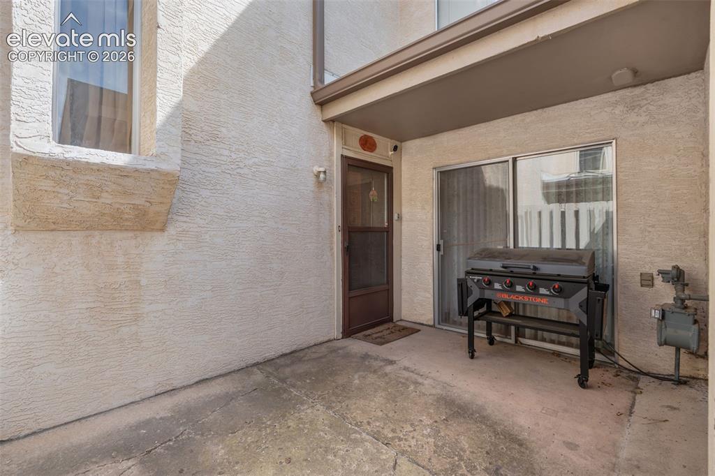 3330 Templeton Gap Road, Unit 6 Colorado Springs, CO 80907 - Photo 4 of 40