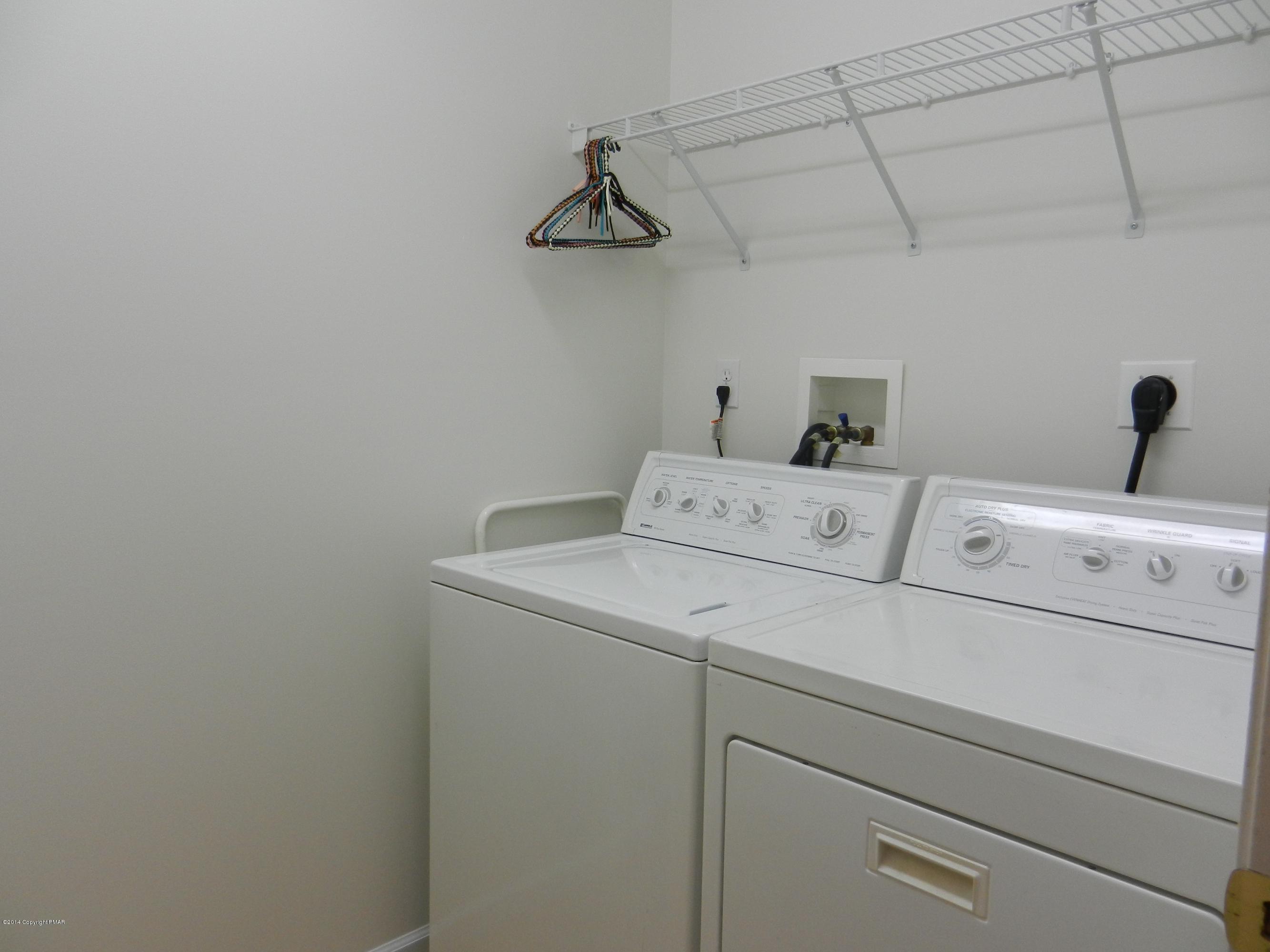 426 Rodeo Drive Kunkletown, PA 18058 - Photo 13 of 24 Laundry room