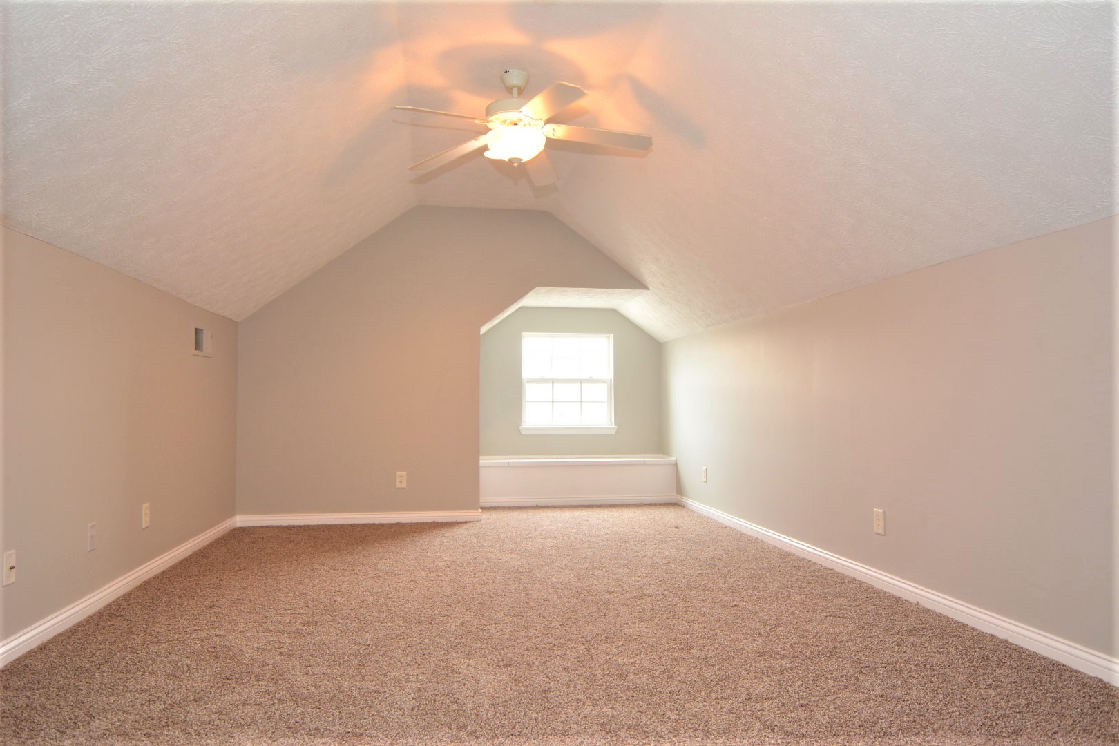 9909 Chatteris Road Evansville, IN 47725 - Photo 11 of 16 Gallery Image 11