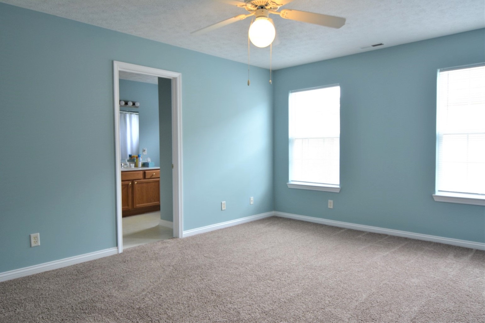9909 Chatteris Road Evansville, IN 47725 - Photo 6 of 16 Gallery Image 6