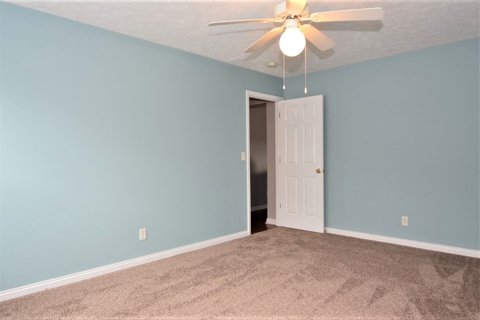 9909 Chatteris Road Evansville, IN 47725 - Photo 7 of 16 Gallery Image 7