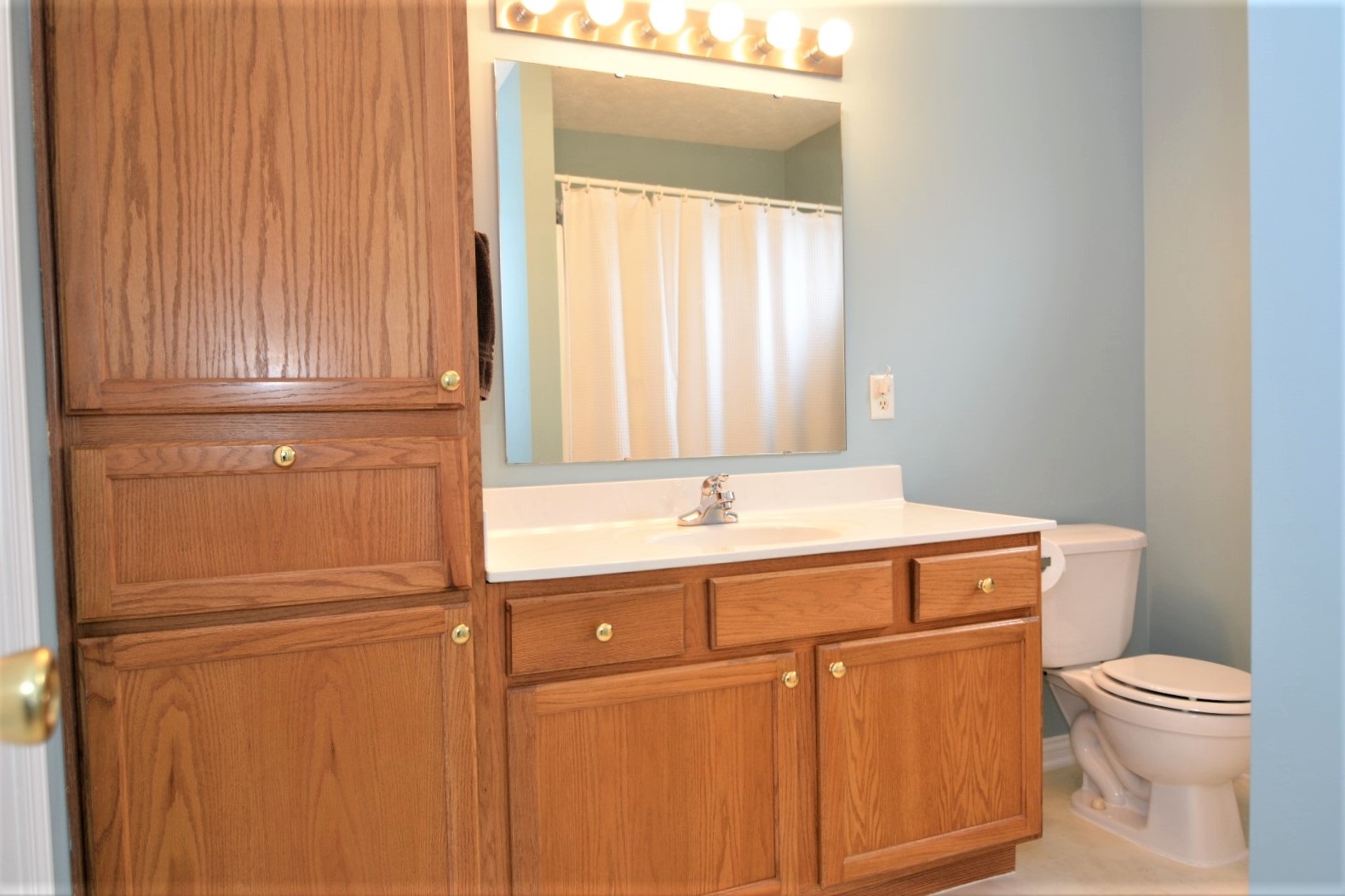 9909 Chatteris Road Evansville, IN 47725 - Photo 8 of 16 Gallery Image 8
