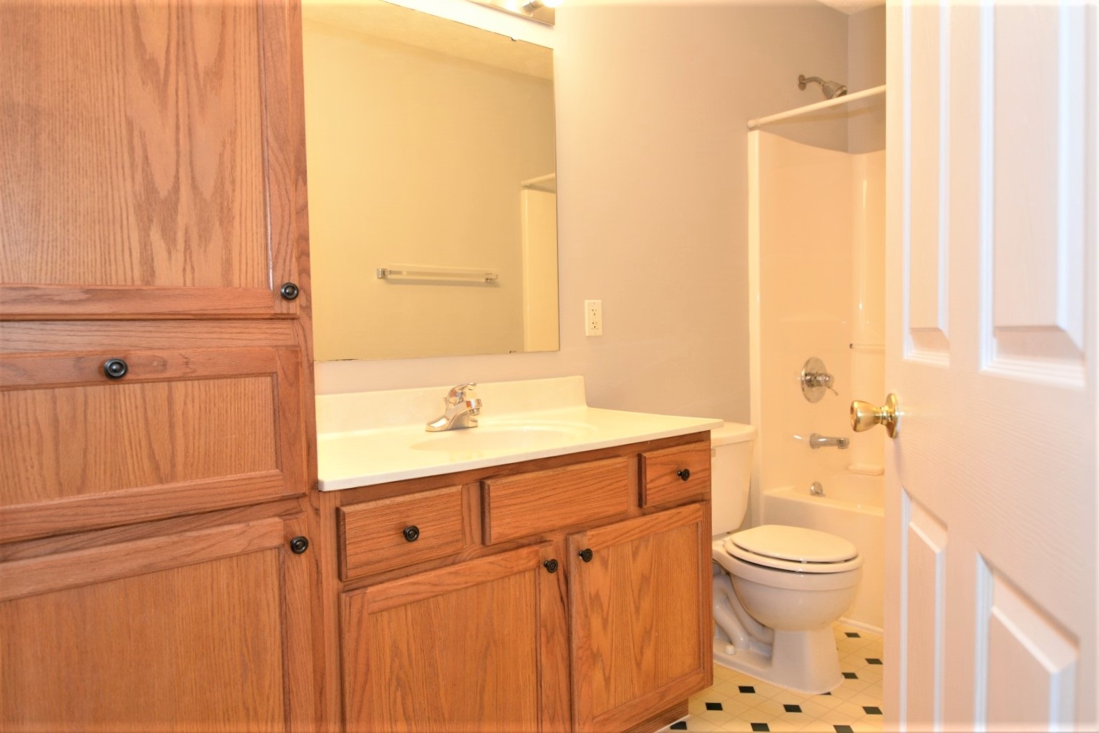 9909 Chatteris Road Evansville, IN 47725 - Photo 10 of 16 Gallery Image 10