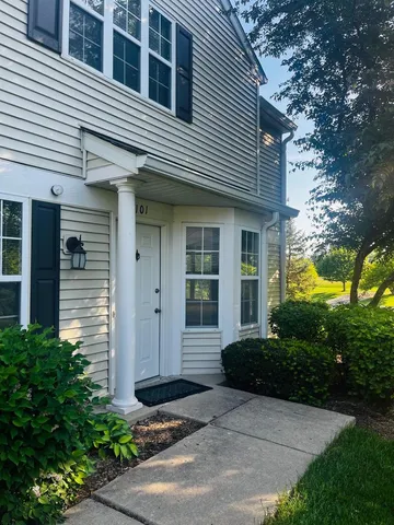 $2,100 | 2947 Rutland Circle, Unit 101, Naperville, IL 60564