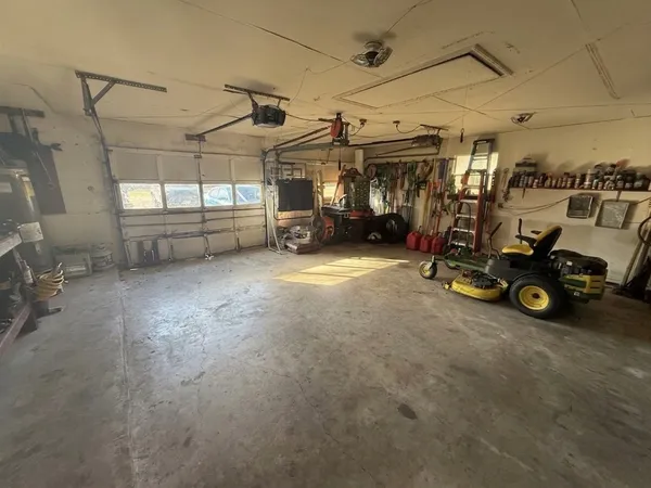 $480,000 | 155 County Road 133, Alvin, TX 77511