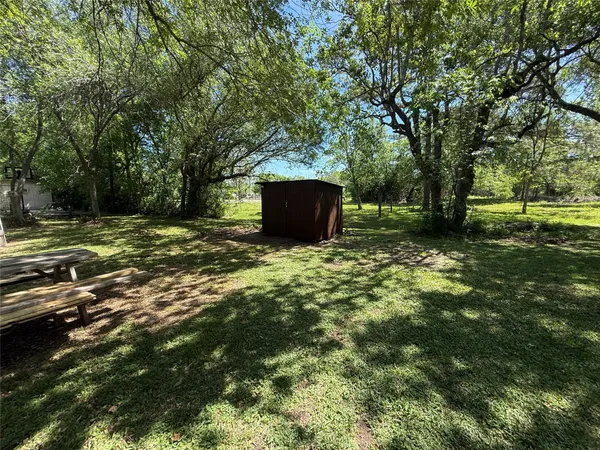 $480,000 | 155 County Road 133, Alvin, TX 77511