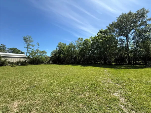 $480,000 | 155 County Road 133, Alvin, TX 77511