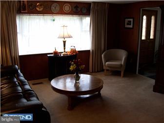 359 Keats Road Huntingdon Valley, PA 19006 - Photo 8 of 10 Gallery Image 8