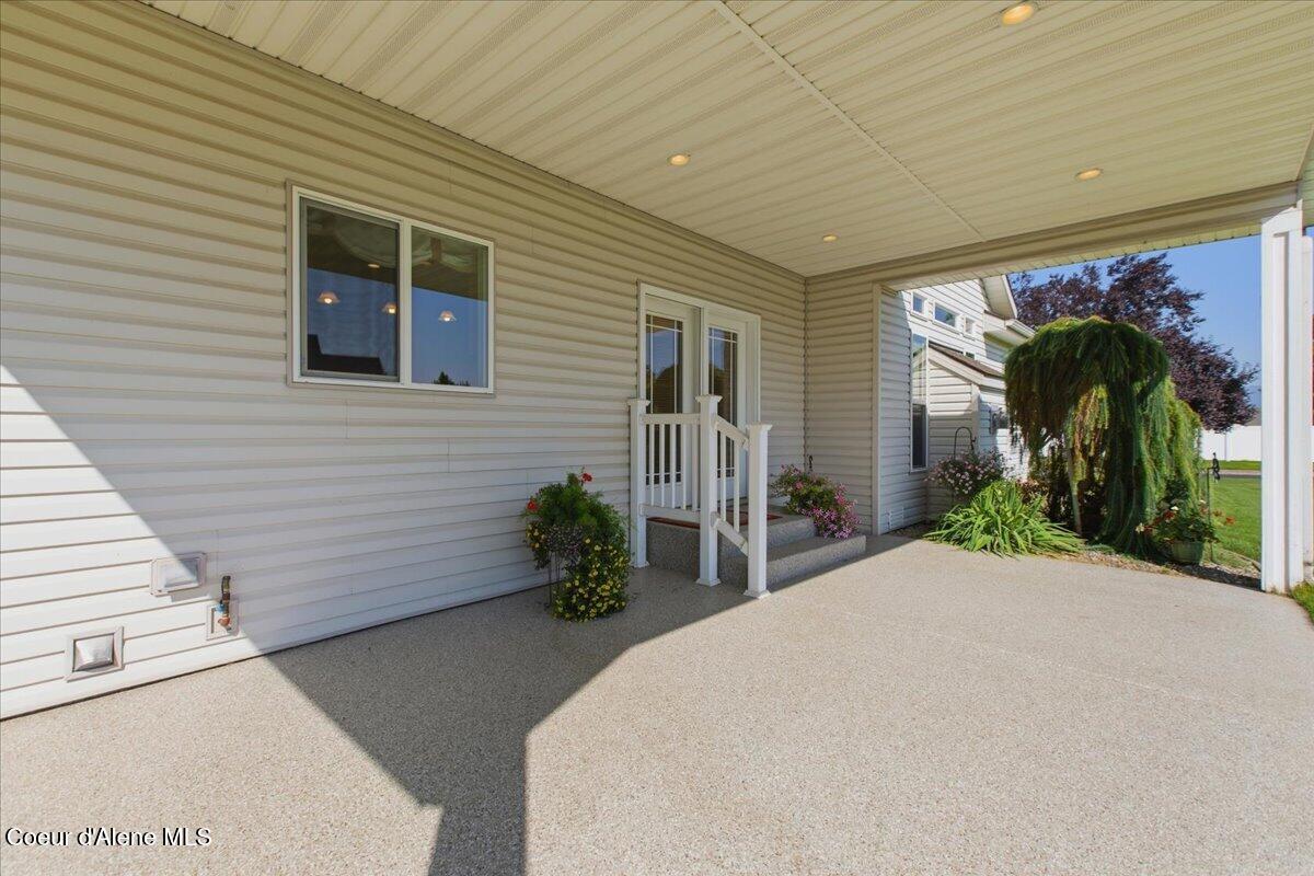 2924 North Distant Star Road Post Falls, ID 83854 - Photo 46 of 64 47-Back patio