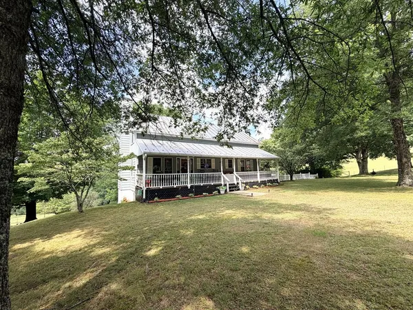 $530,000 | 72 Fox Glen Road, Fancy Gap, VA 24328
