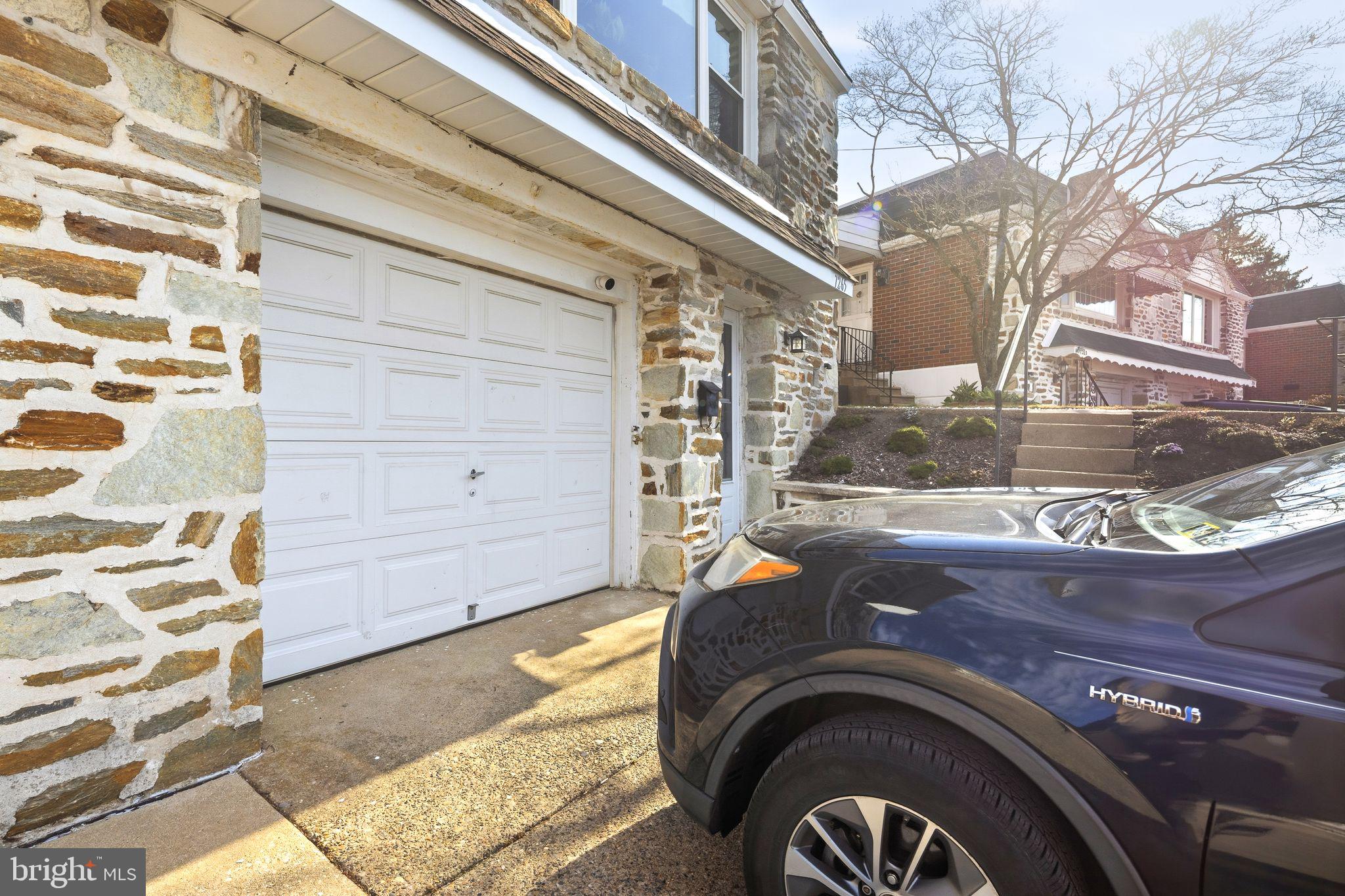 7265 Hill Road Philadelphia, PA 19128 - Photo 34 of 35 Gallery Image 34