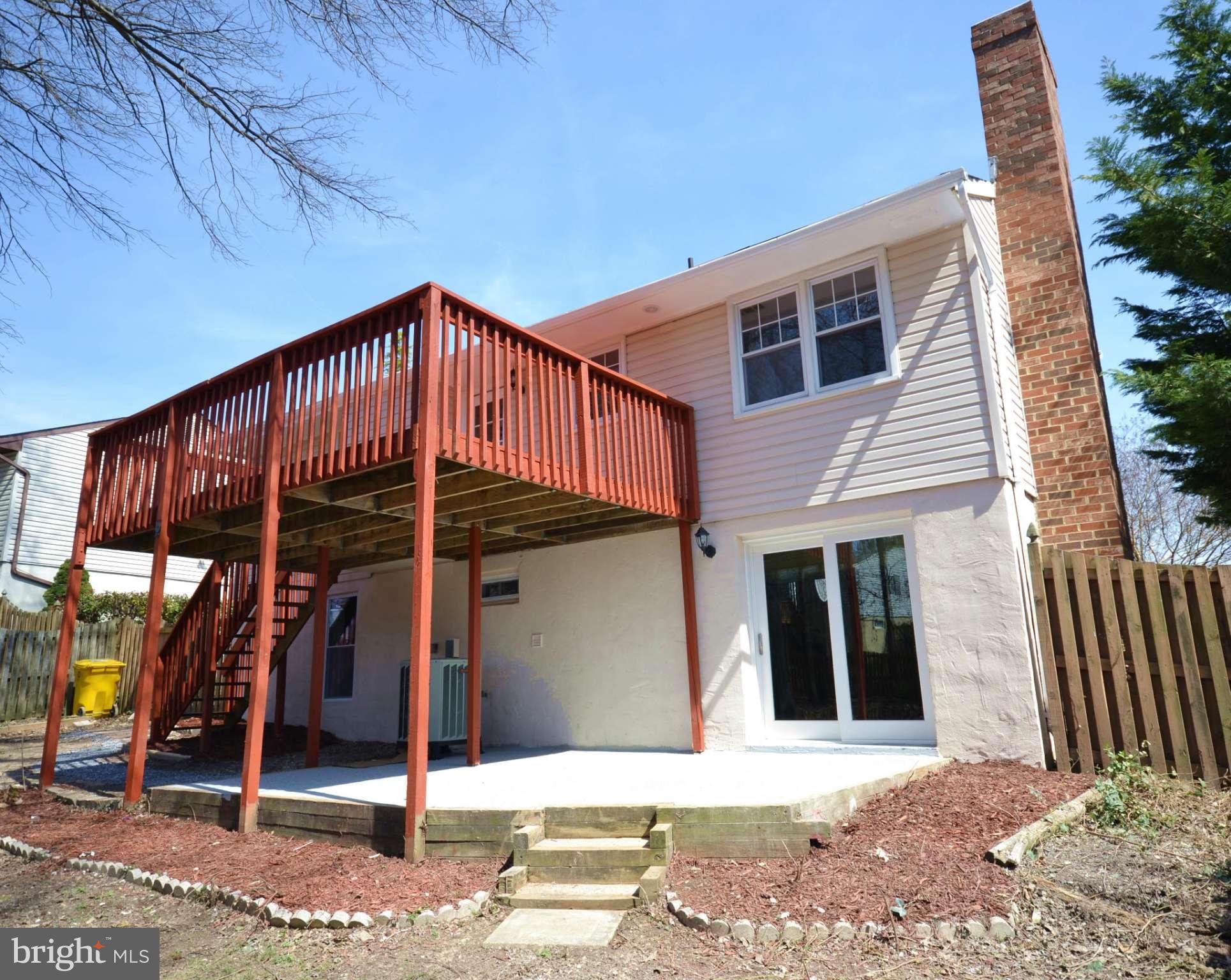 7524 Lemon Tree Court Hanover, MD 21076 - Photo 29 of 30 Deck with stairs