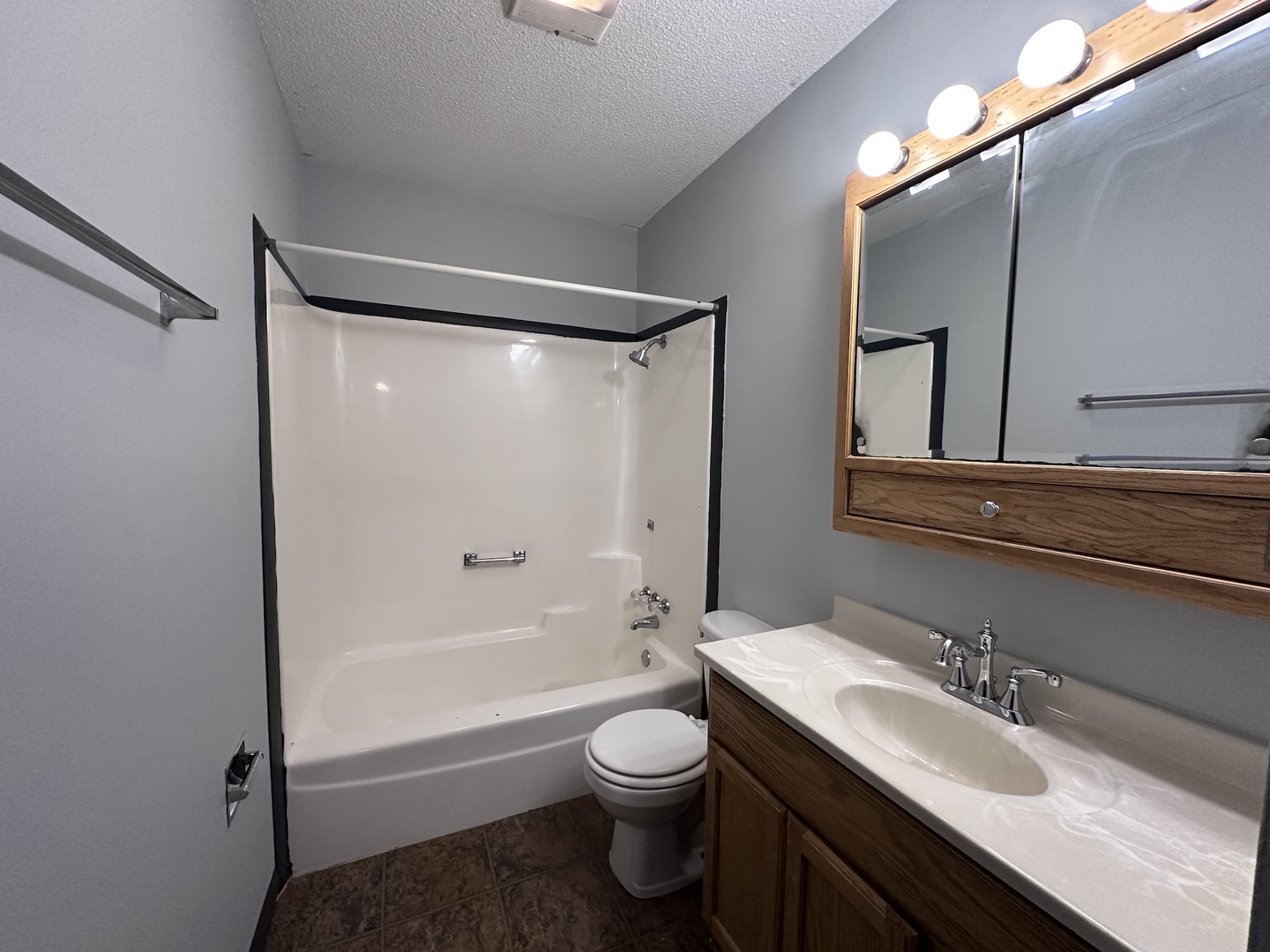 909 Sunset Ridge Danville, IL 61832 - Photo 8 of 20 Gallery Image 8